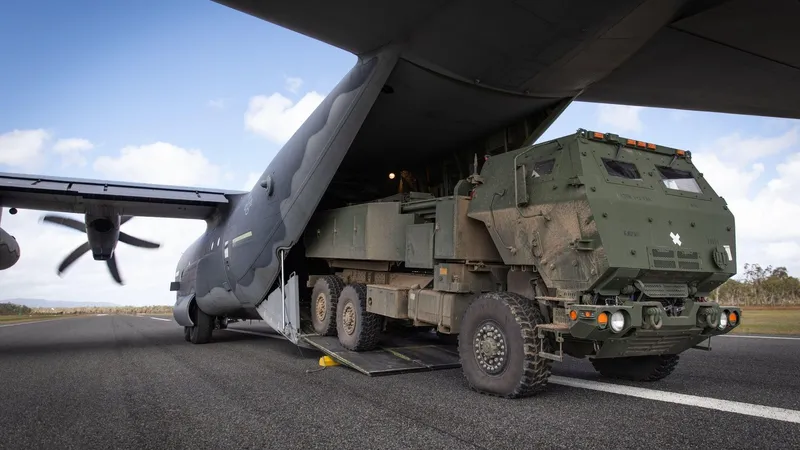 SUA trimit un arsenal de război pentru Ucraina. Rachete pentru HIMARS, ATACMS și Bradley - Foto: Profimedia images - Caracter ilustrativ