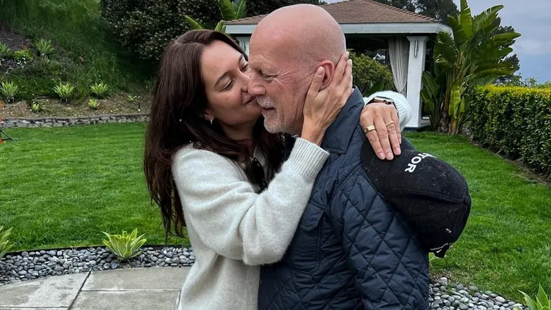 Boala lui Bruce Willis se agravează. „Nu mai comunică foarte bine” - Foto: Profimedia Images
