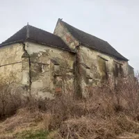 O biserică fortificată din Transilvania, ce datează încă din anul 1504, stă să cadă - Foto: agerpres.ro
