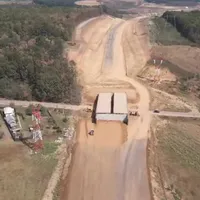 Ultimii 32 km ai Autostrăzii Ford trebuiau să fie gata în august. Umbrărescu a ajuns la 70% - Foto: captură video