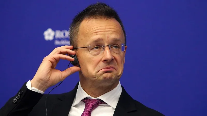 Ministrul de externe ungar Peter Szijjarto spune că procedura de infrigement a Comisiei Europene  pe tema migrației este una ipocrită - Foto: Profimedia Images