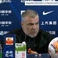 Antrenorul Cosmin Olăroiu, jefuit în plină stradă, la Milano, în timp ce se plimba alături de soție/FOTO: Youtube/WKL ChineseFootball