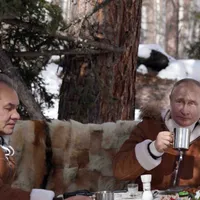 Putin și Șoigu, în taiga/Foto: The Moscow Times