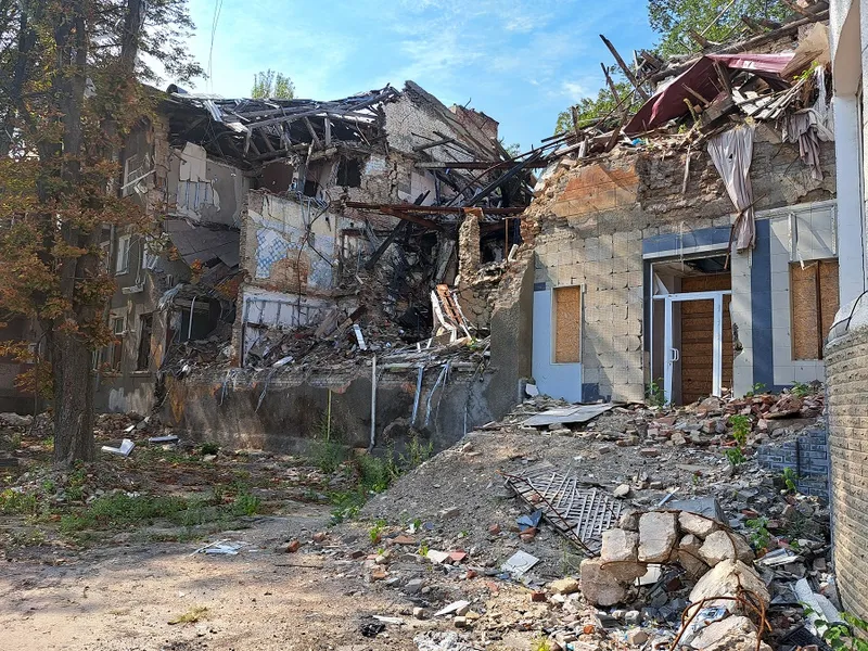 Birourile Renault din Sloviansk au fost bombardate de ruși Foto: Newsweek România