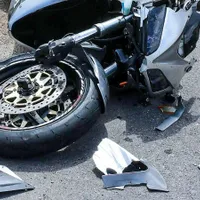 Un tânăr a murit după ce s-a răsturnat cu motocicleta. Nu avea permis și a ieșit de pe stradă - Foto: Arhiva