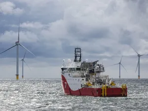 Belgia anchetează prezența unei nave de spionaj rusești într-un parc de eoliene din Marea Nordului - FOTO: Profimedia Images