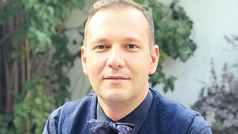 DR. RADU ȚINCU, medic primar ATI și șef lucrări la UMF „Carol Davila“