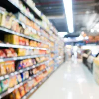 Un bărbat a fost înjunghiat în parcarea unui supermaket din București. De la ce a pornit conflictul? Foto: Freepik (fotografie cu caracter ilustrativ)