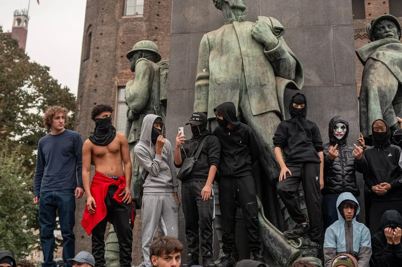Italia investighează implicarea Rusiei &icirc;n protestele din Europa. Milano, stare de asediu - Foto: Profimedia Images (imagine cu  rol ilustrativ)