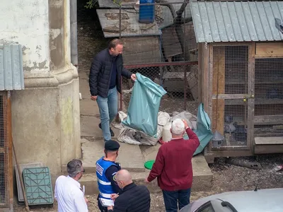 Descoperire macabră în timpul evacuării abatelui Fejes Rudolf Anzelm din spațiile folosite în clădirea Colegiului Național „Mihai Eminescu” din Oradea Foto: ebihoreanul.ro