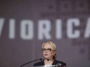 Viorica Dăncilă le face primarilor ultimele daruri din Programul Național de Dezvoltare Locală. FOTO: Inquam Photos - Octav Ganea