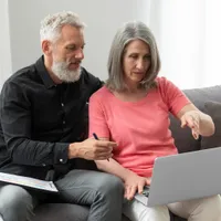 Ministrul muncii anunță erori la recalculare. Care pensionari iau pensie mai mică decât au cotizat?-  Foto: Freepik