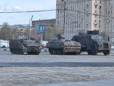 Kremlinul scoate blindate în centrul Moscovei, continuă restricțiile de internet. Sentimentul anti-Putin este în creștere 