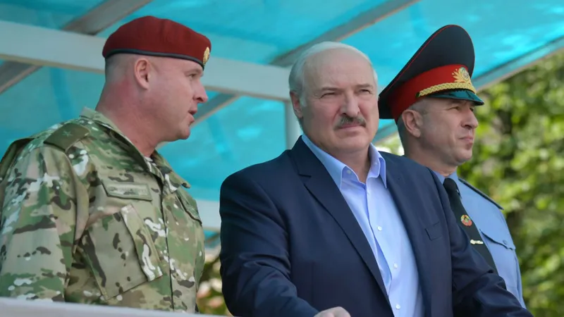 Lukaşenko închide frontiera Belarusului cu Lituania. UE acuză „instrumentalizarea” migranților. / Foto: digi24.ro