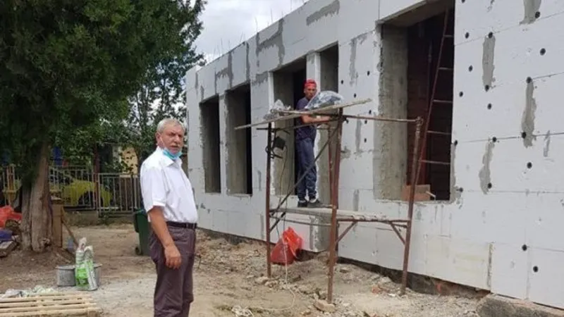 Situație stranie la Iași. O grădiniţă modernizată prin PNDL, lăsată fără terenul de dedesubt/FOTO: ziaruldeiasi.ro