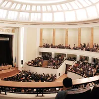Aula facultății drept / societateamuzicala.ro