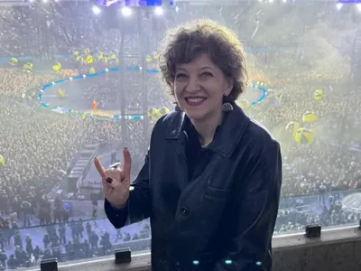 Schimb de replici între Adrian Câciu (PSD) și Oana Gheorghiu, după concertul Metallica: „A stat la lojă. Adoră privilegiile”