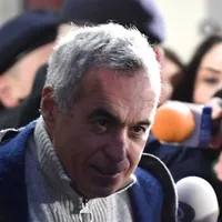 Călin Georgescu critică băncile, pentru că 90% sunt străine. Liderul pieţei este o bancă românească - Foto: Profimedia Images