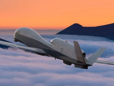 Pericol de război în Taiwan. China simulează o invazie la scară largă. SUA trimit drone în Japonia - Foto: Profimedia images