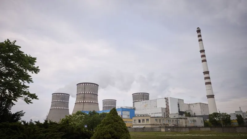 Cum vrea să însceneze Putin o diversiune, la Centrala Nucleară de la Zaporoje - Foto: Profimedia Images
