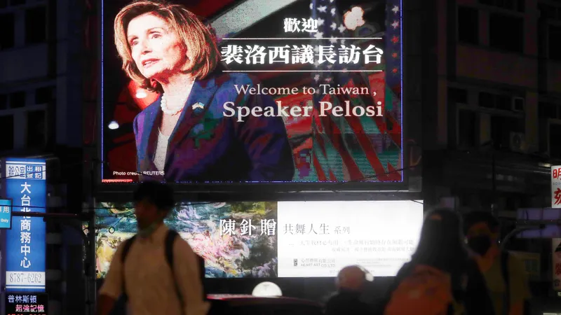 LIVE VIDEO Nancy Pelosi aterizează în Taiwan/foto: profimedia