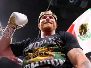 Boxerul mexican Saul „Canelo” Alvarez a unificat centurile mondiale la supermijlocie. / Foto: reviewjournal.com