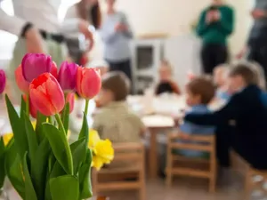 Ce despăgubiri a primit familia unui copil opărit cu ciorbă la grădiniță? A rămas mutilat pe viață - Foto: Arhivă