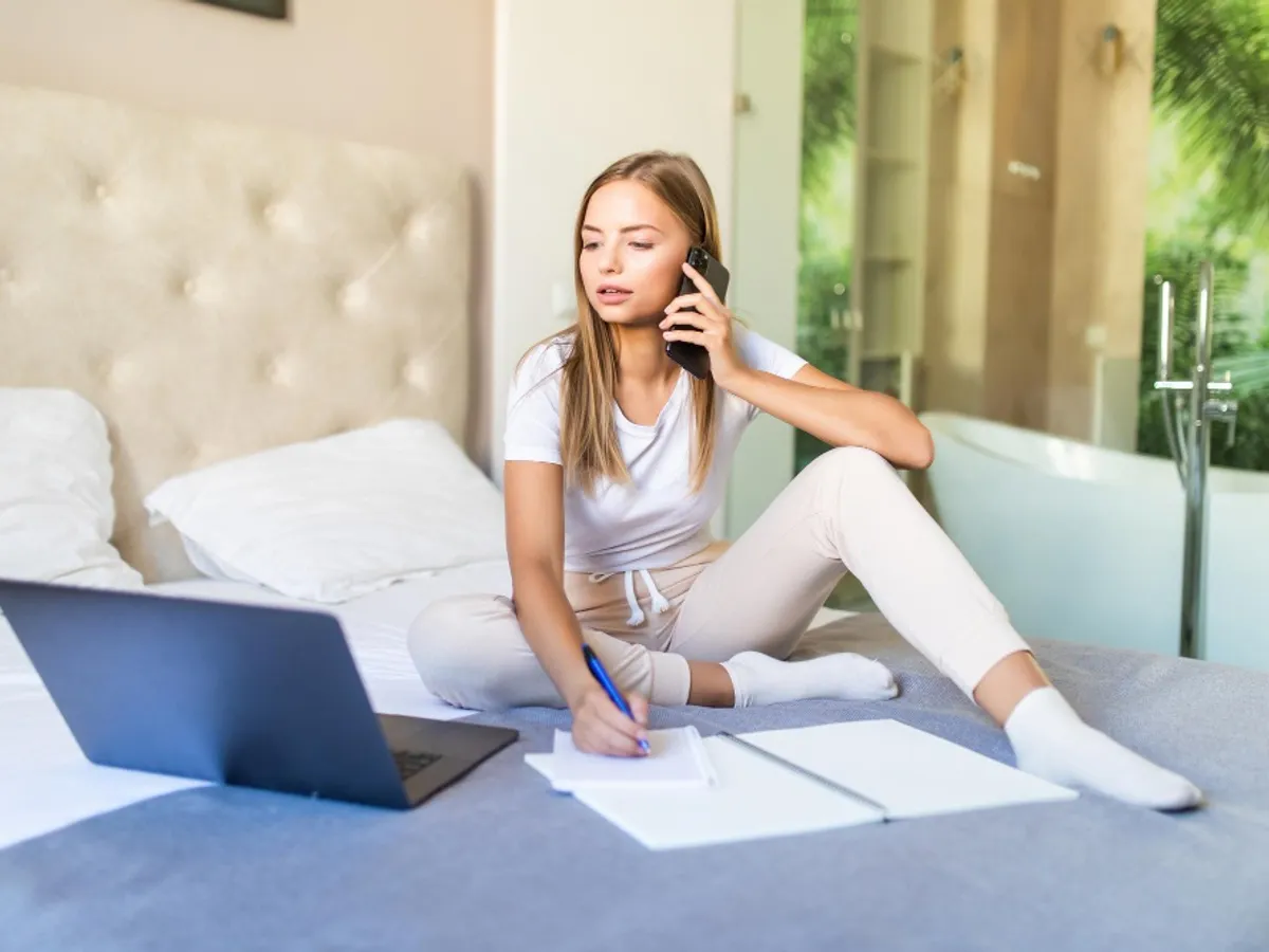 Avertismentul dur al cercetătorilor: Trăim în Big Brother. Rețeaua WiFi te identific și dacă ai telefon închis