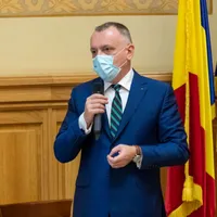 Sorin Cîmpeanu promite burse de performanță de cinci ori mai mari decât acum. FOTO: Facebook