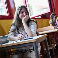 Elevi claselor a XII-a susțin luni prima probă a examenului de BACALAUREAT 2024. Calendarul complet - Foto: Profimedia images - Caracter ilustrativ