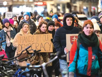 Proteste în Serbia, Slovacia, Georgia.  Așteptare încordată în România și Republica Moldova - Foto: Profimedia Images