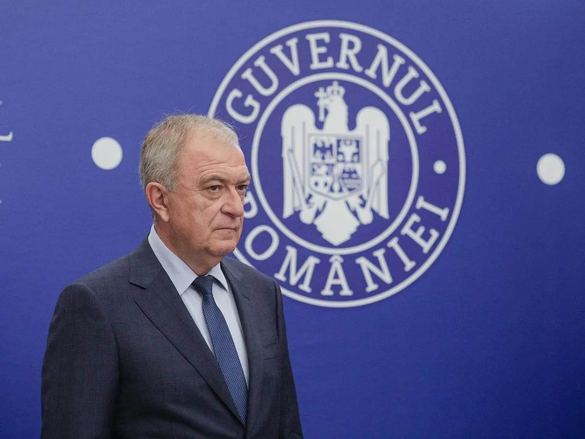 Ion Sterian, directorul general Transgaz, la semarea ordinului de începere a lucrărilor la gazoductul Tuzla - Podişor . Foto: INQUAM PHOTOS/George Călin