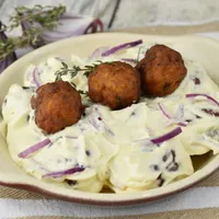 Cum prepari cea mai bună salată cu pârjoale marinate. Gospodinele din Moldova au dezvăluit secretul - Foto: Caietul cu retete