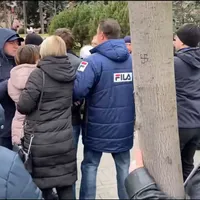 Violențe, la protestul pro-rușilor „Șor” de la Chișinău. Cer să le plătească statul facturile. - Foto: captură video