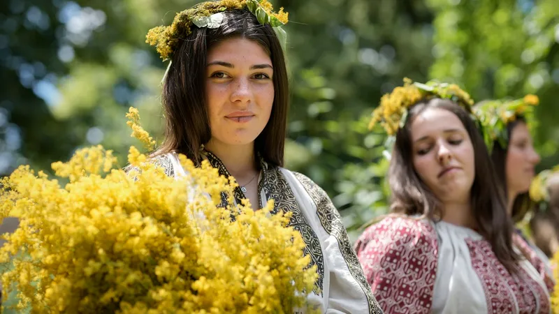 Sărbătoare 24 iunie. Nașterea Sfântului Proroc Ioan Botezătorul. Tradiții și superstiții de Sânziene - Foto: Profimedia Images