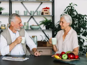 În ce orașe s-a încărcat cardul de alimente? De ce doar unii pensionari au primit banii? - Foto: Freepik