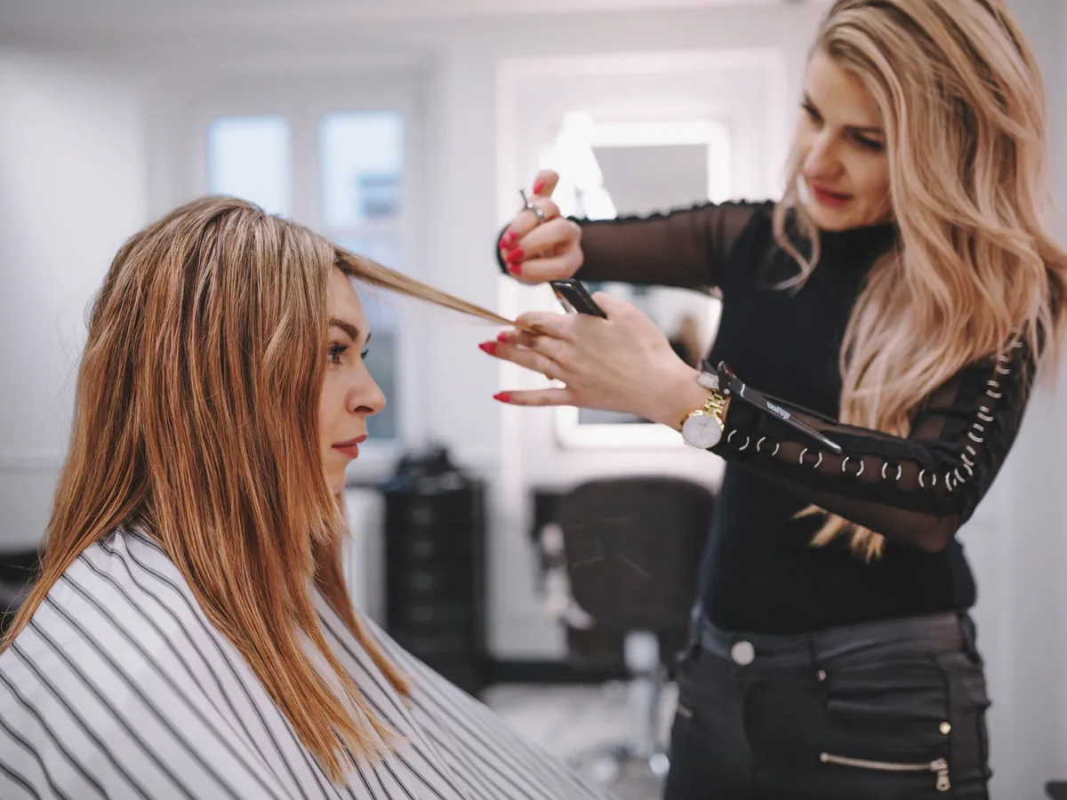 Când este cel mai bine să-ți tunzi părul ca să crească mai repede – la Lună Nouă sau Plină? Crește imediat