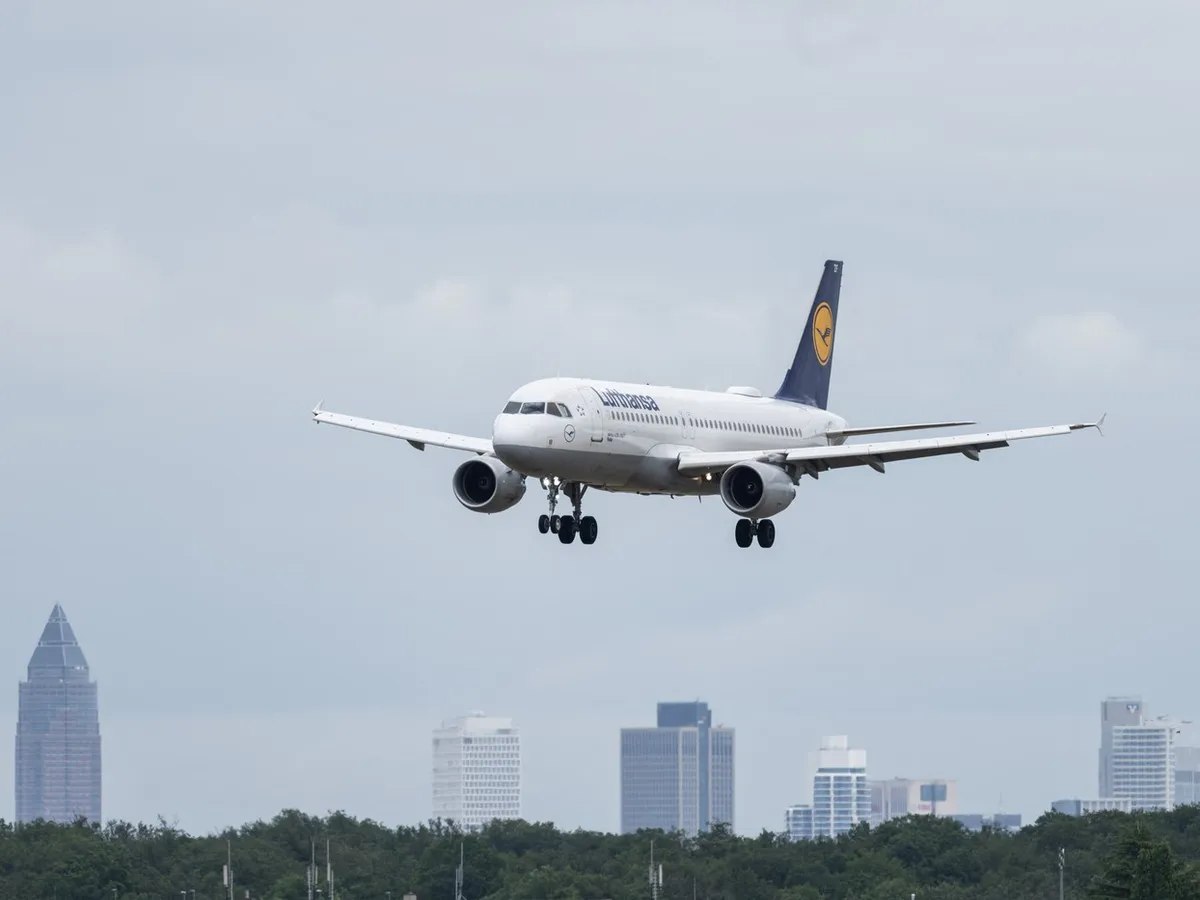 Lufthansa vrea să preia integral operatorul aerian italian ITA Airways