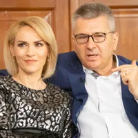 Gabriela Firea și Florentin Pandele, anunțând pe Facebook că merg la RTV