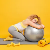 Ce exerciții faci când te antrenezi de nu scade grăsimea de pe burtă Foto: Freepik.com - rol ilustrativ
