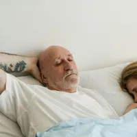 Nu depăși ora asta de culcare! Evită greșeala asta după 50 de ani, te îngrașă și-ți slăbește inima: FOTO - Pexels(imagine cu rol ilustrativ)