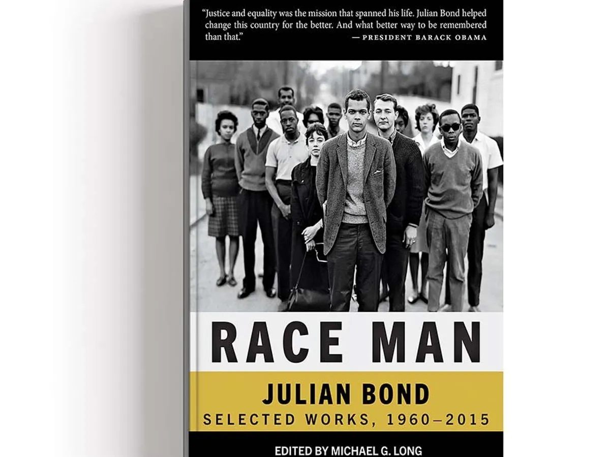 Race Man: Opere alese, 1960–2015, de Julian Bond, Editată de Michael G. Long
