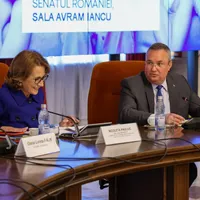 Senatoarea Nicoleta Pauliuc și președintele Senatului , Nicolae Ciucă Foto: Facebook/ Nicolae Ciucă