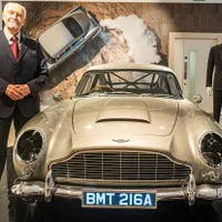 Replica mașinii lui James Bond din „No Time To Die”, vândută pentru aproape 3 milioane de lire - FOTO: Profimedia