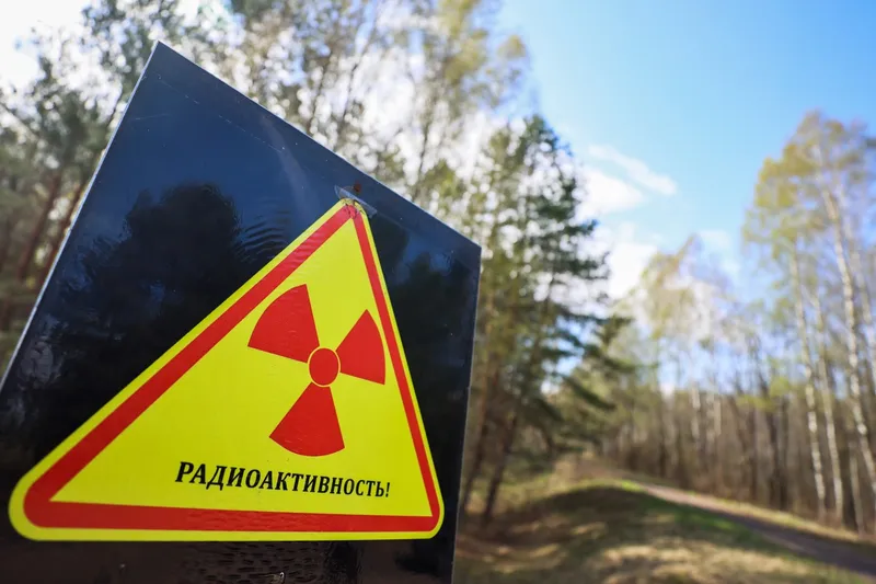 Totul a &icirc;nceput cu Cernob&icirc;l. Tester radiologic &icirc;n Regiunea Gomel, &icirc;n Rezervaţia Polesie, din Belarus - Foto: Profimedia Images