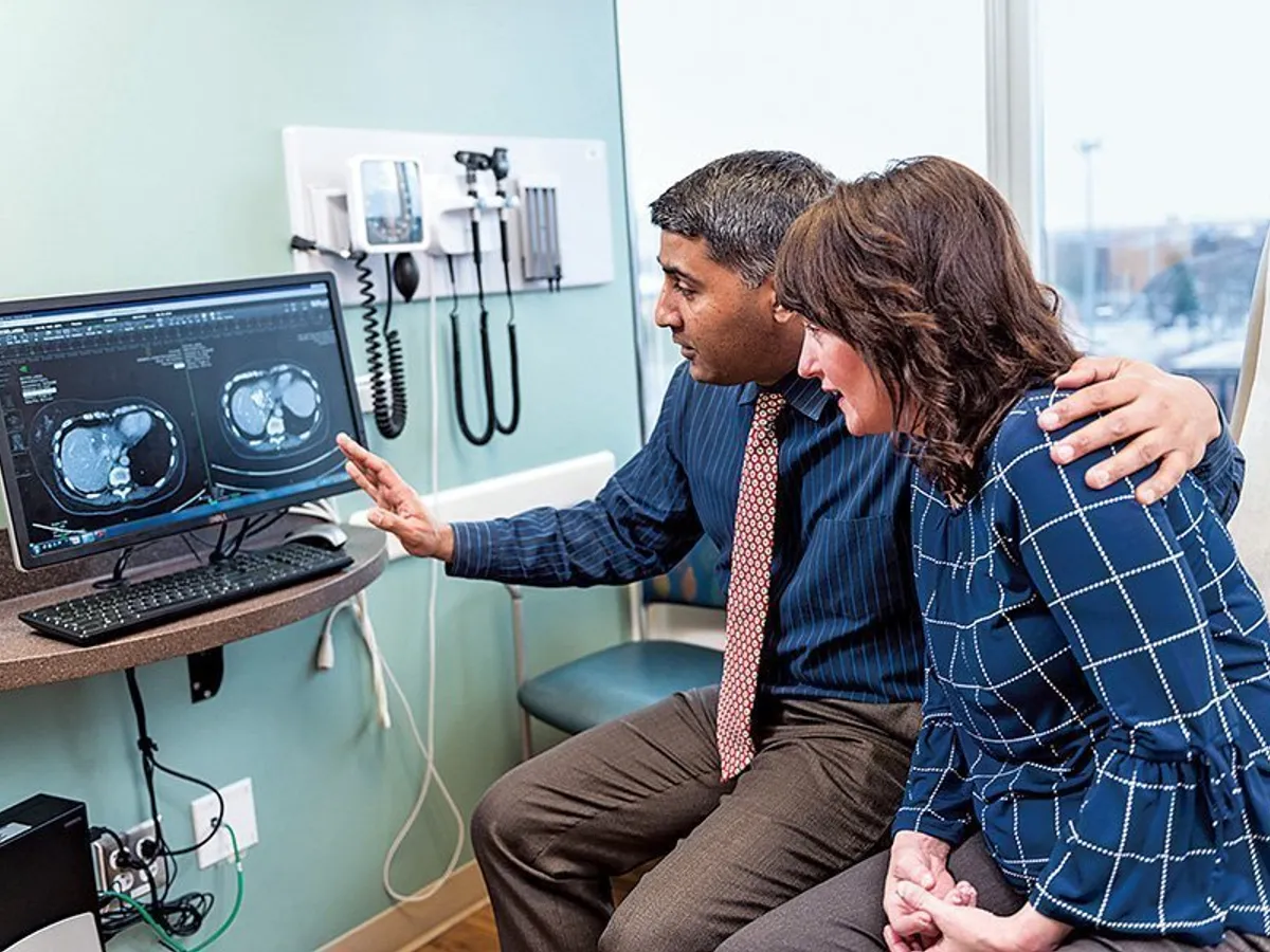 Dr. Sameek Roychowdhury la centrul ambulatoriu The James at Martha de la Universitate de stat Ohio