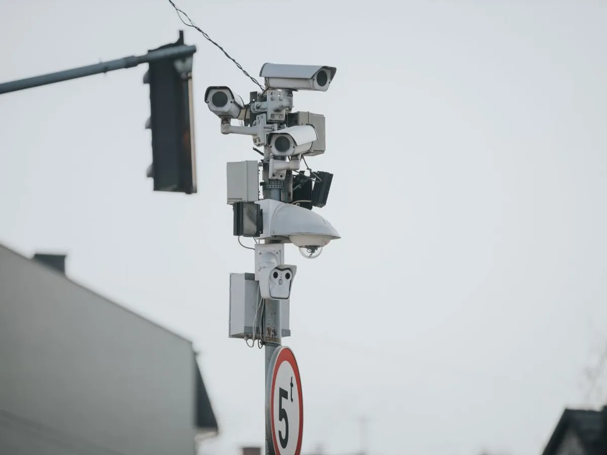 Rusia a piratat camere video de pe rutele logistice din țările NATO. A monitorizat transporturile militare