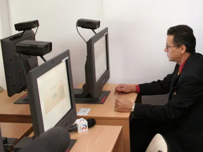 Un bărbat a murit chiar în timp ce dădea proba teoretică pentru permis. I-a venit rău în sală - Foto: Arhiva (imagine cu rol ilustrativ)