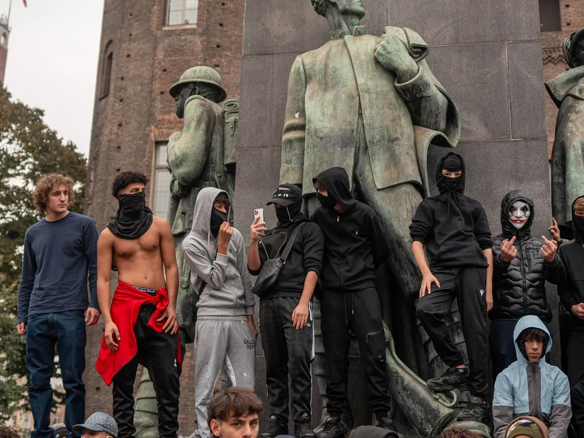 Italia investighează implicarea Rusiei în protestele din Europa. Milano, stare de asediu - Foto: Profimedia Images (imagine cu  rol ilustrativ)