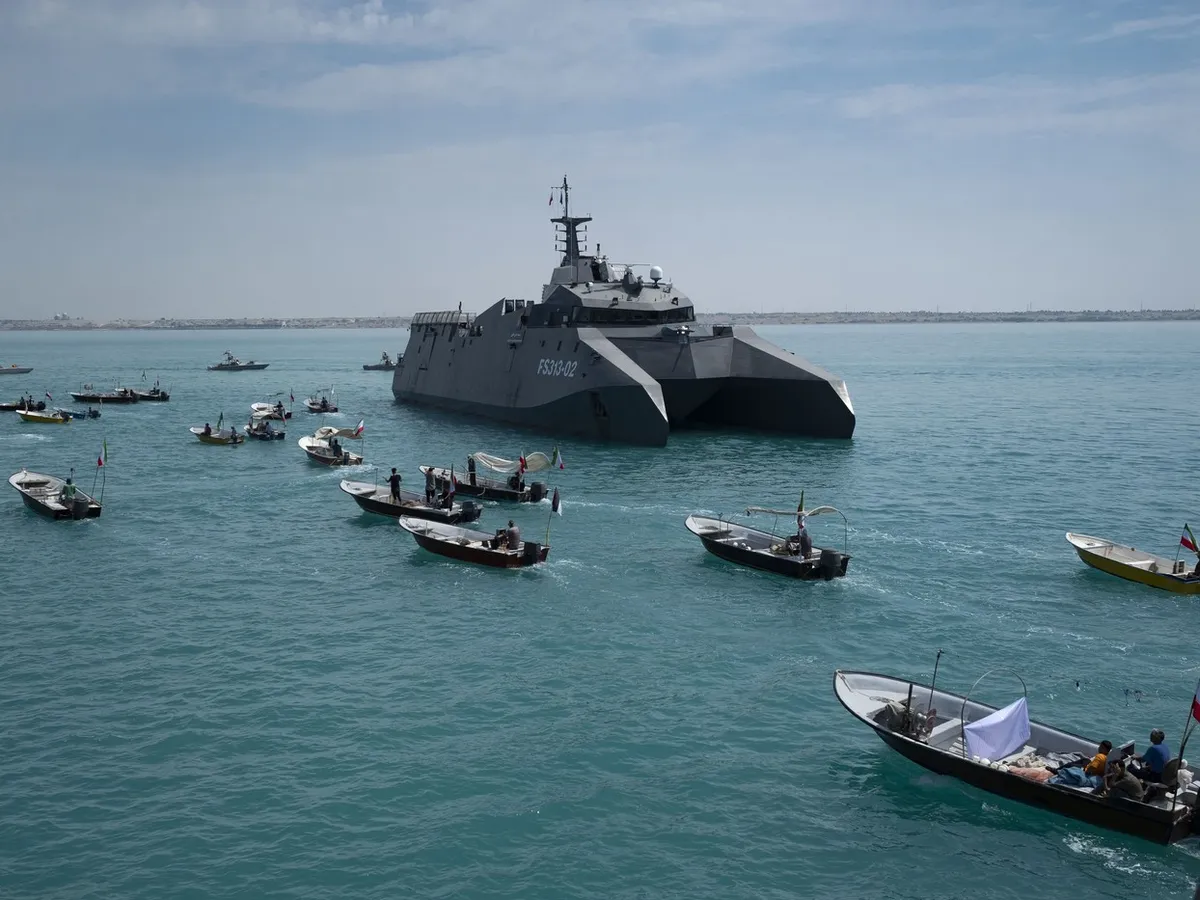 VIDEO Iran blochează Ormuz cu bărcile gărzilor IRGC. Înfruntă armada SUA a portavionului Gerald R. Ford